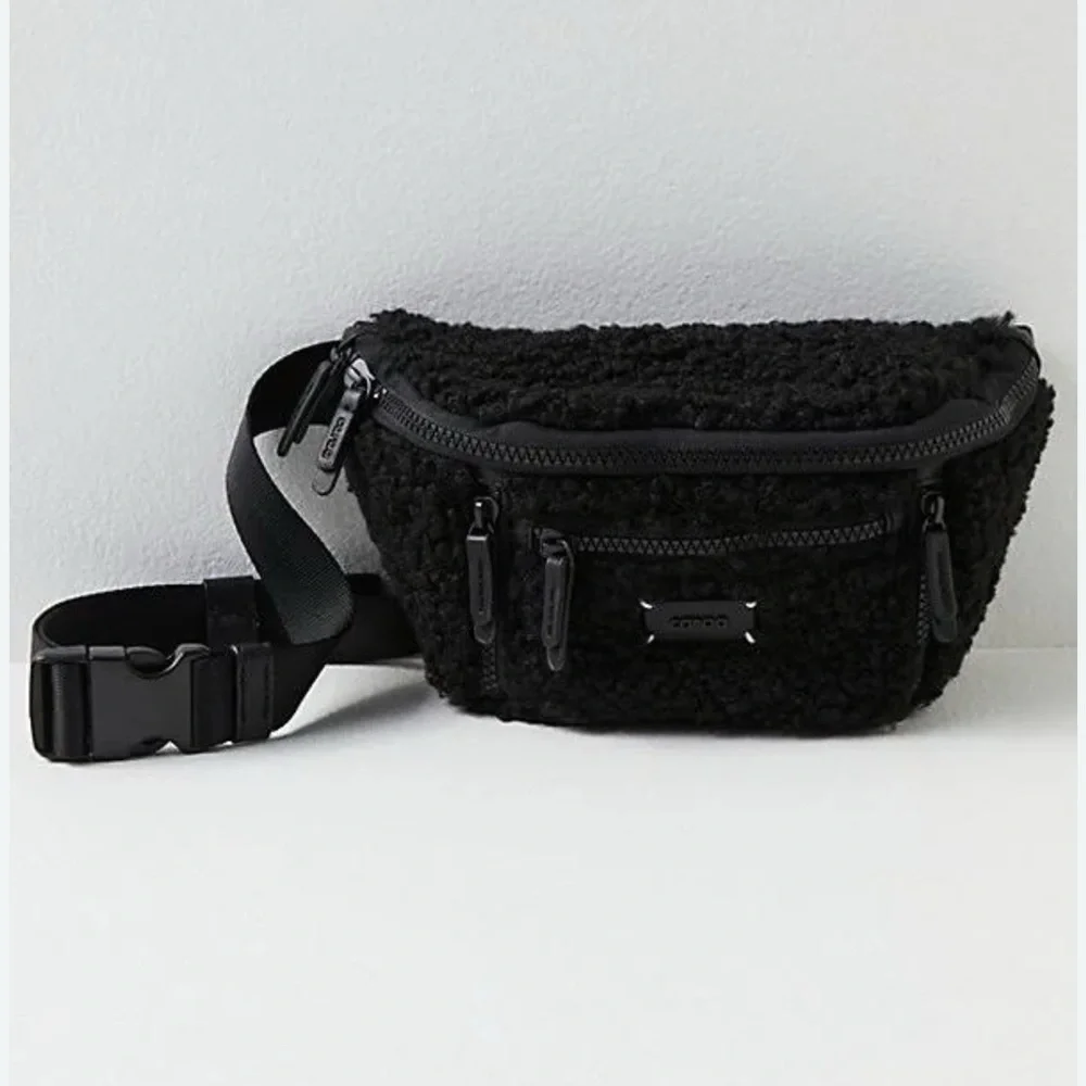 Caraa x free people black Sherpa sling bag nwot